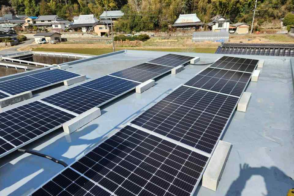 岡山県和気町 JINKO 自家消費型太陽光パネル20kWの画像